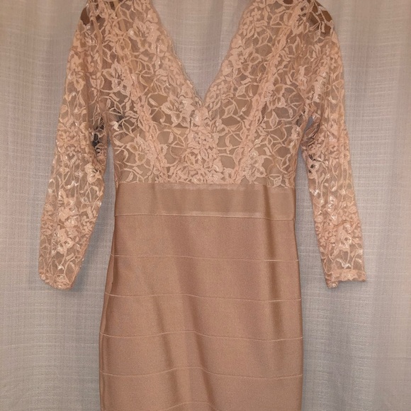 Bebe Lace/Bodycon dress - Picture 4 of 6